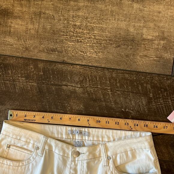 NWT CAbi Off-White Contemporary Boot Cut Jean Style 895 Size 10 - Picture 4 of 8